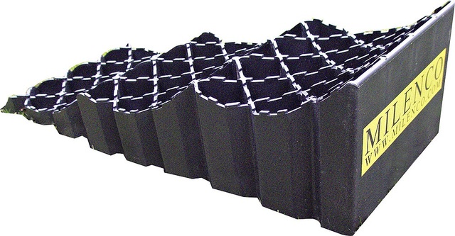 MILENCO-0001_a